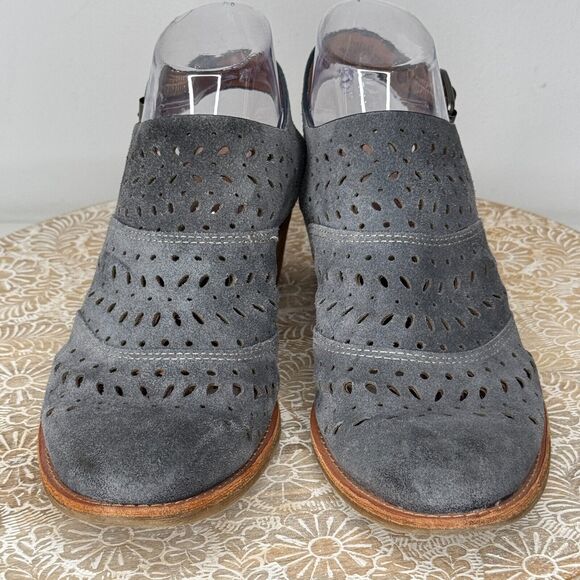 Sofft Gray Perforated Mules - Picture 5 of 10